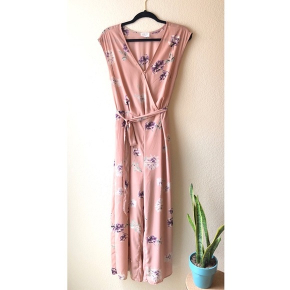 Sienna Sky Gorgeous Floral Blush Jumpsuit Sz L - Picture 3 of 5